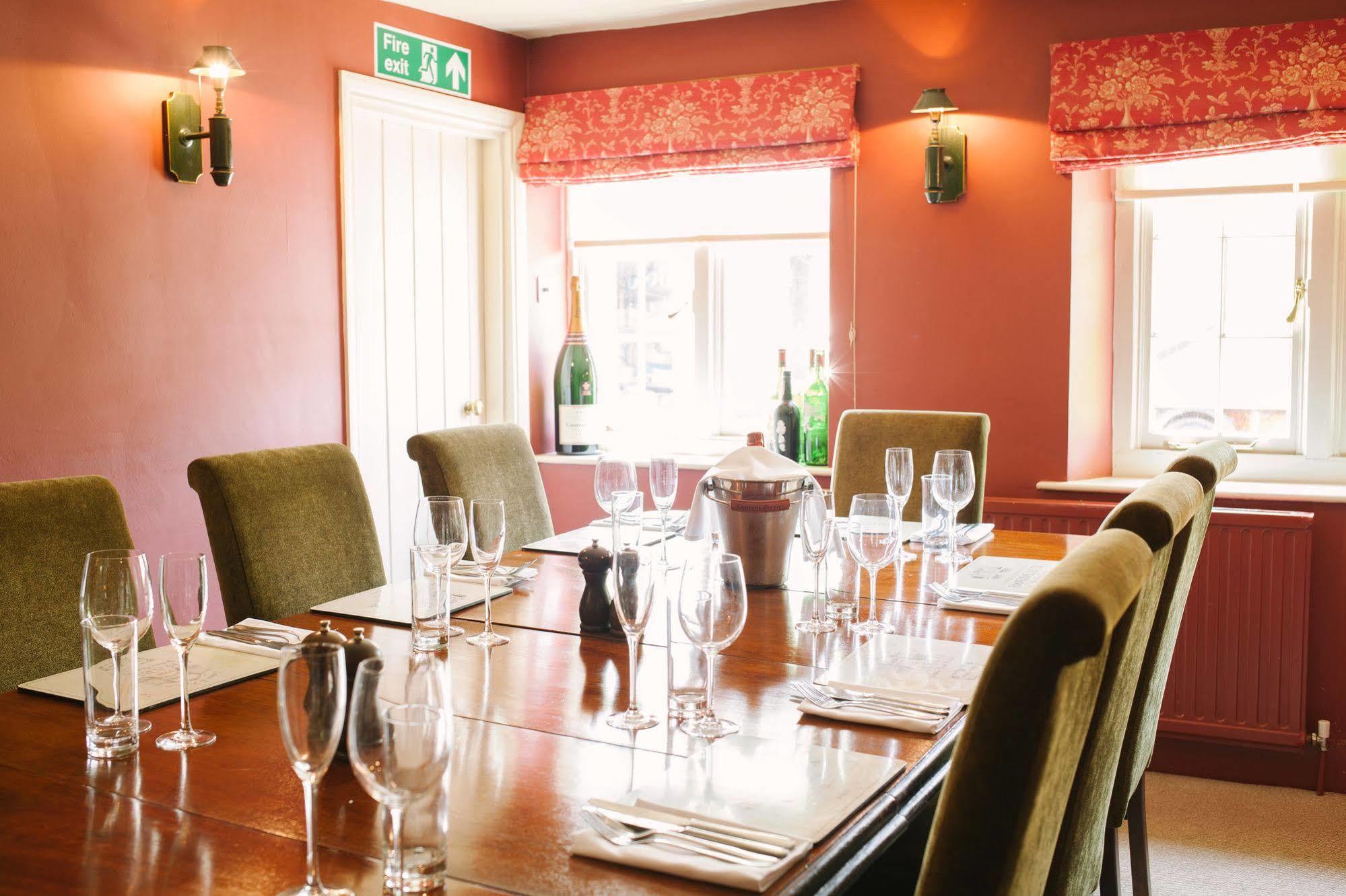 The Royal Oak, Yattendon Frilsham Eksteriør billede